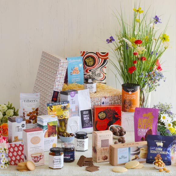 The Indulgence Traditional Hamper by The British Hamper Company